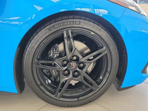 Used 2022 Chevrolet Corvette Stingray Premium Cpe w/ Battery Protection Package RWD image 11