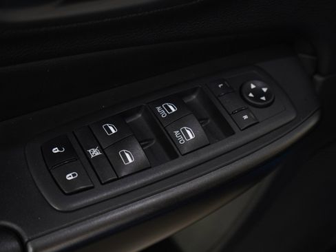 Used 2020 Jeep Cherokee Trailhawk w/ Cold Weather Group AWD/4WD image 21