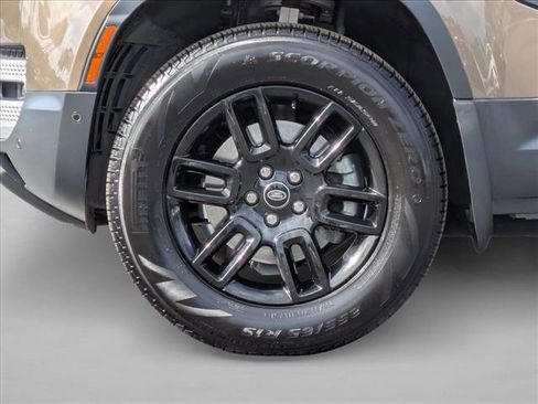 Used 2022 Land Rover Defender 110 S AWD/4WD image 28