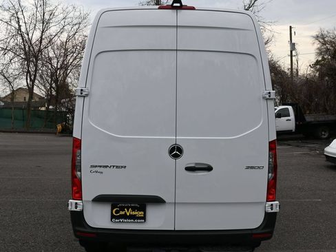 Used 2025 Mercedes-Benz Sprinter 2500 image 37