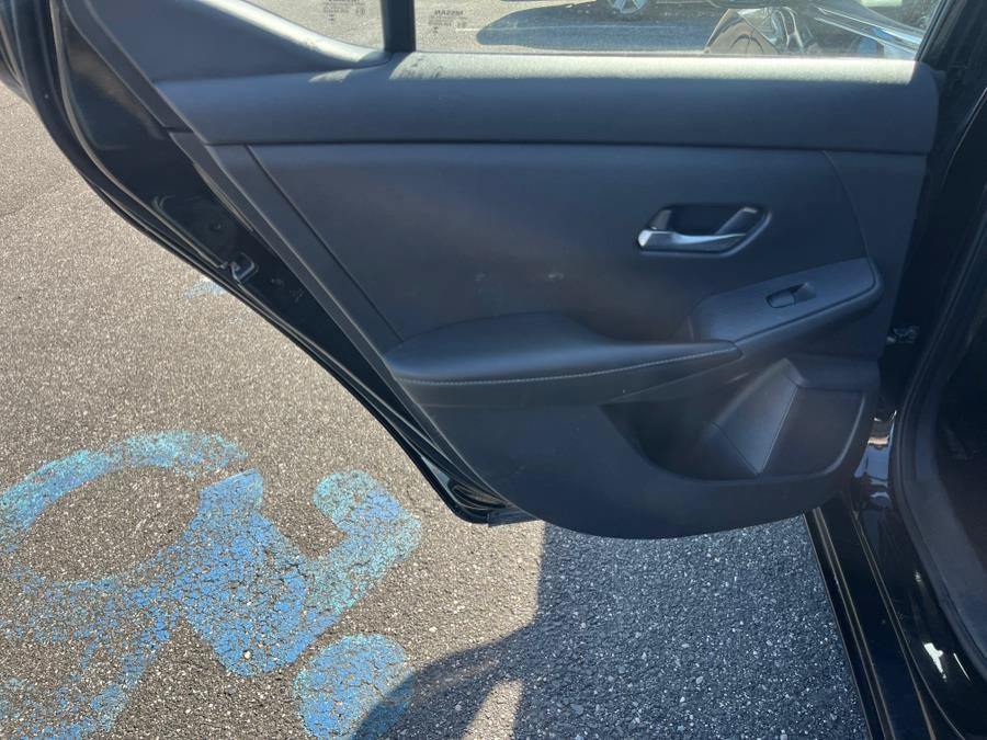 Used 2022 Nissan Sentra S w/ Trunk Package FWD image 9