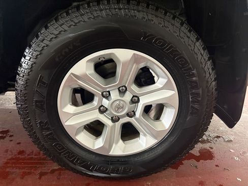 Used 2015 Toyota 4Runner SR5 Premium image 22