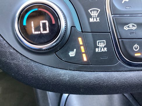 Used 2024 Chevrolet Malibu LT image 25