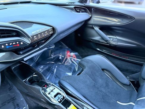 Used 2021 Ferrari SF90 Stradale Base image 39