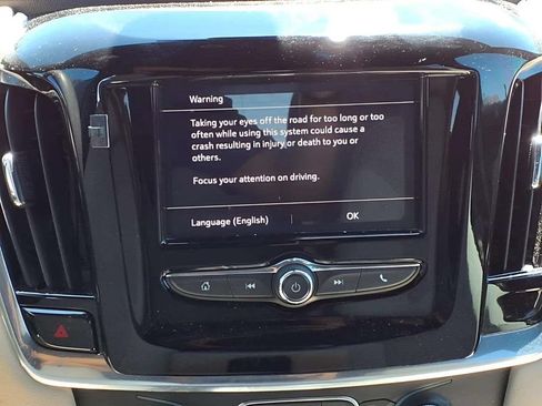 Used 2022 Chevrolet Traverse LS FWD image 13