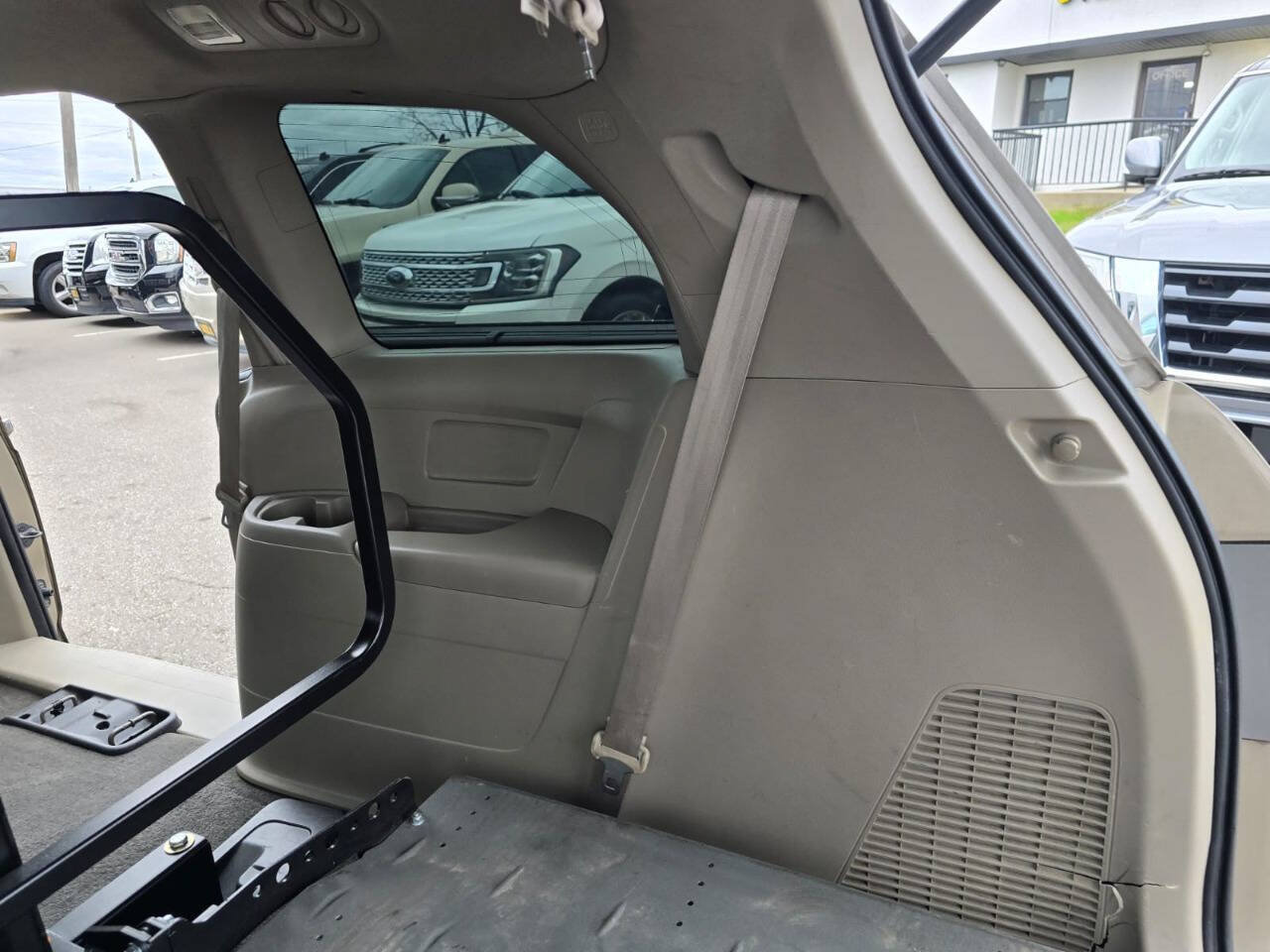 Used 2011 Honda Odyssey EX image 36