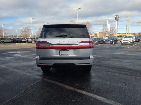 Used 2019 Lincoln Navigator L Select image 6