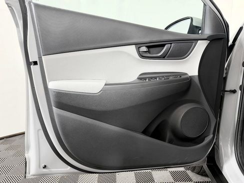 Used 2022 Hyundai Kona SEL image 26