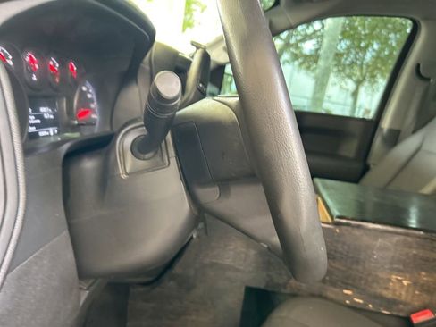 Used 2019 Chevrolet Silverado 1500 Custom image 34