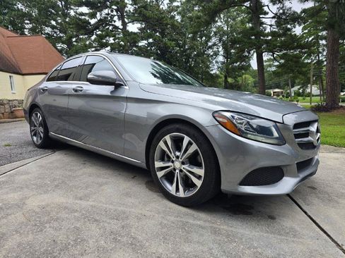 Used 2015 Mercedes-Benz C 300 Sedan image 4