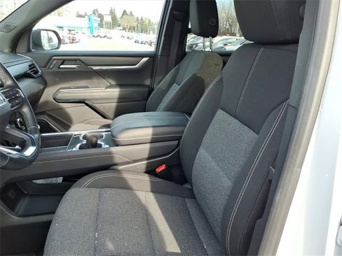 Used 2025 GMC Acadia Elevation image 19