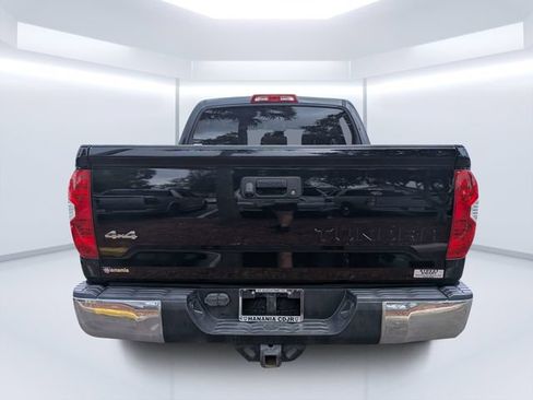Used 2018 Toyota Tundra SR5 w/ SR5 Upgrade Package AWD/4WD image 4