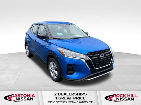 New 2025 Nissan Kicks Play S image 1