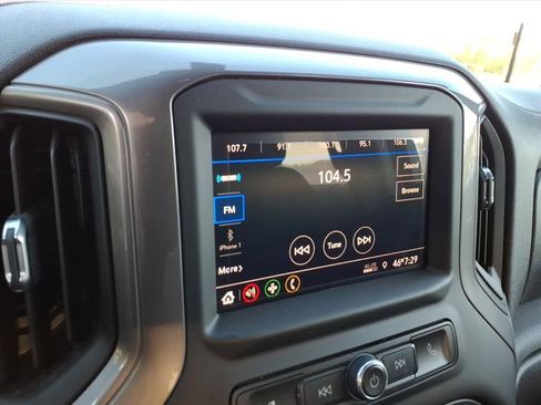 Used 2022 Chevrolet Silverado 1500 Custom Trail Boss AWD/4WD image 19