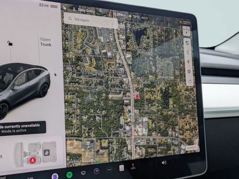 Used 2022 Tesla Model Y Performance AWD/4WD image 25