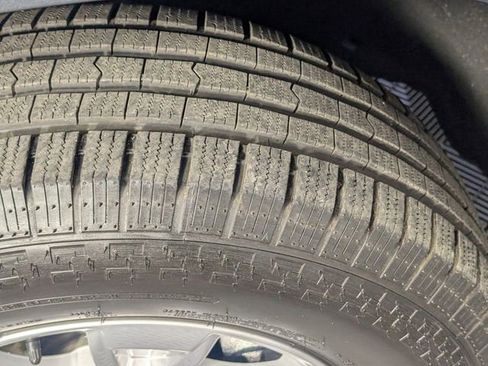 Used 2022 Chevrolet Silverado 1500 LT image 9