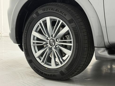 Used 2019 INFINITI QX80 Luxe w/ Proassist Package AWD/4WD image 39