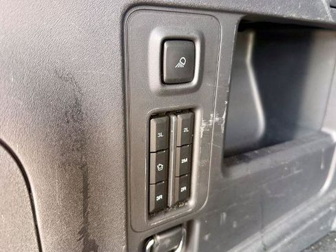 Certified 2025 Ford Expedition Active AWD/4WD image 19