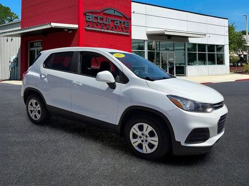 Used 2017 Chevrolet Trax LS FWD image 7
