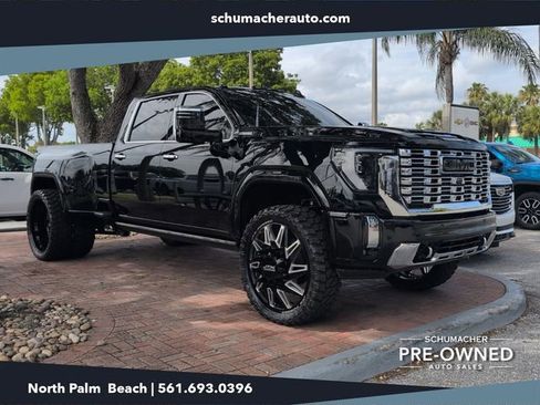 Used 2024 GMC Sierra 3500 Denali w/ Denali Reserve Package AWD/4WD image 1