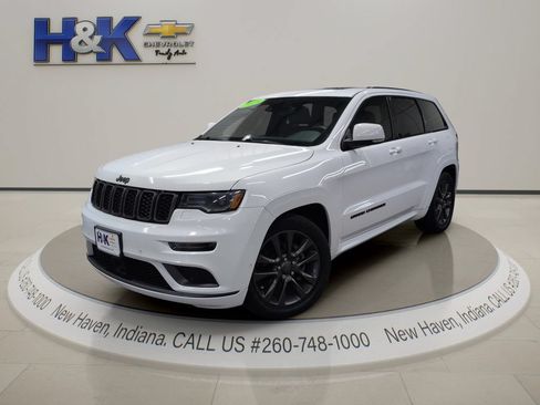 Used 2018 Jeep Grand Cherokee Overland AWD/4WD image 3