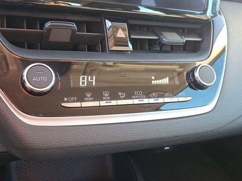 Certified 2025 Toyota Corolla LE image 18