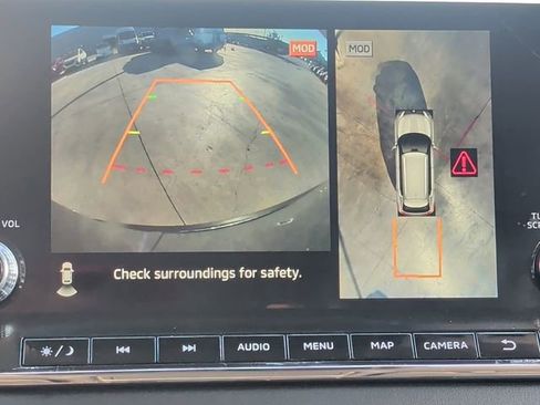 Used 2024 Mitsubishi Outlander SE image 9