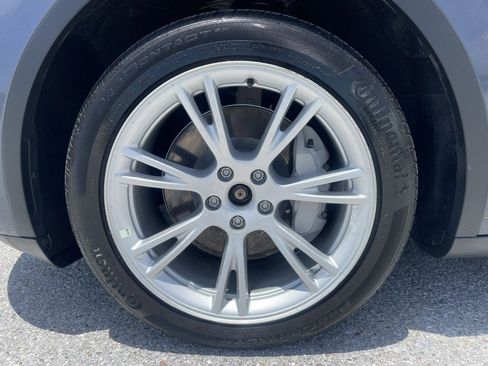 Used 2023 Tesla Model Y AWD image 17