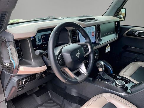 Used 2024 Ford Bronco Wildtrak AWD/4WD image 17