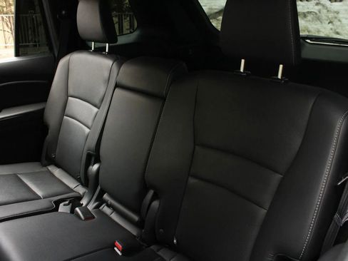 Used 2022 Honda Passport EX-L image 16