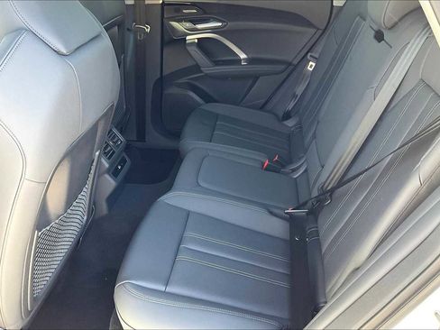 New 2025 Audi Q5 Premium Plus image 17