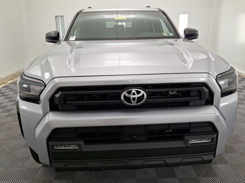Certified 2025 Toyota 4Runner SR5 AWD/4WD image 20