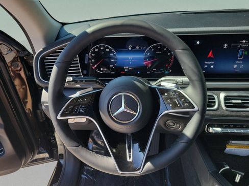 New 2026 Mercedes-Benz GLS 450 4MATIC image 27