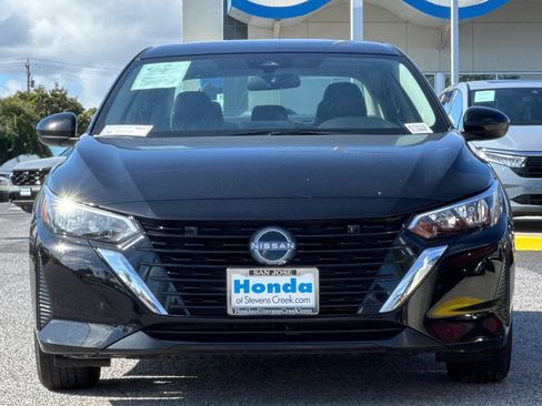 Used 2025 Nissan Sentra SV FWD image 6