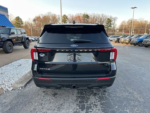 Used 2025 Ford Explorer Active image 4