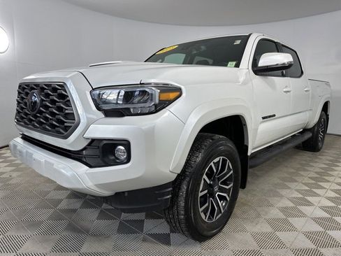 Used 2023 Toyota Tacoma TRD Sport image 3