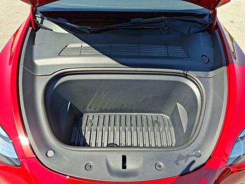 Used 2023 Tesla Model Y Long Range image 30