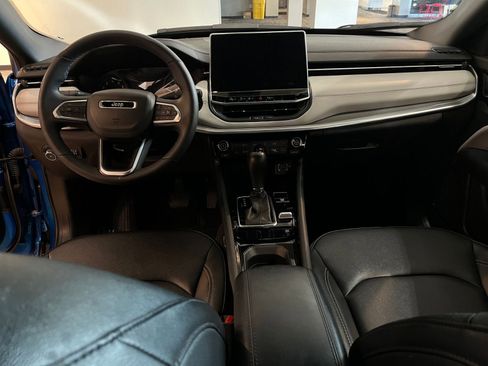 Used 2025 Jeep Compass Limited AWD/4WD image 33