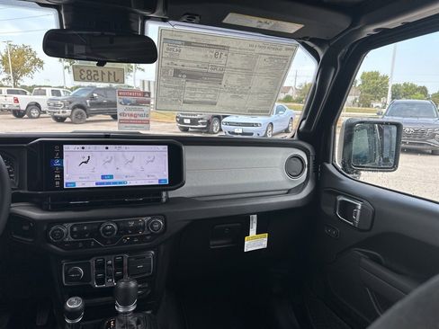 New 2025 Jeep Gladiator Sport image 48