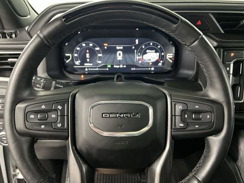 Certified 2023 GMC Yukon Denali Ultimate AWD/4WD image 11