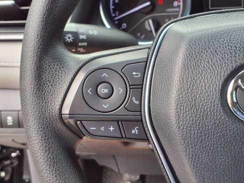 Used 2020 Toyota Camry LE FWD image 30