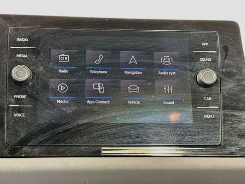 Used 2025 Volkswagen Jetta SE FWD image 21