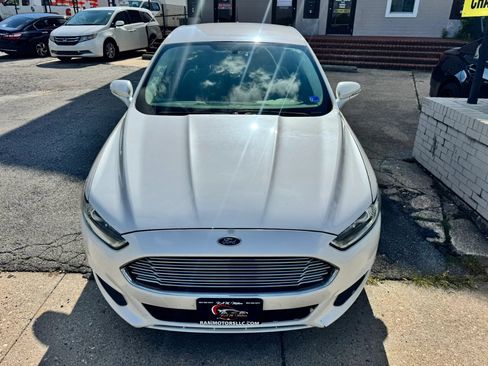 Used 2013 Ford Fusion SE FWD image 9