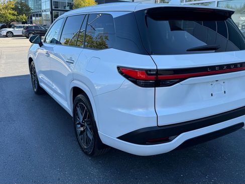 Used 2024 Lexus TX 350 AWD image 11