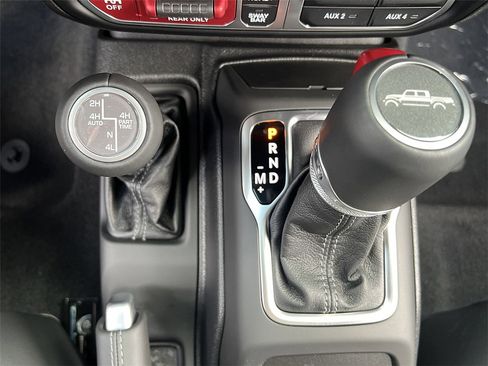 New 2025 Jeep Gladiator Rubicon image 6