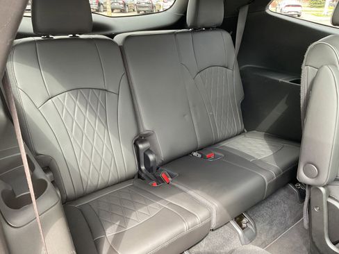 Used 2023 Buick Enclave Avenir w/ Avenir Technology Package AWD/4WD image 23