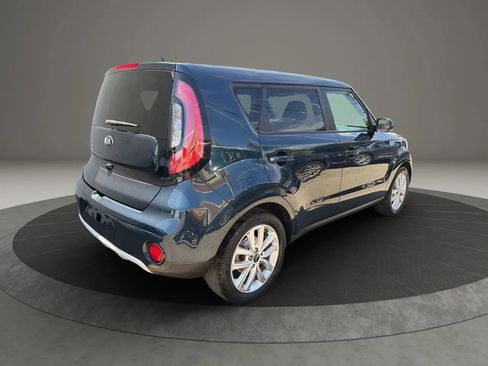 Used 2019 Kia Soul + FWD image 5