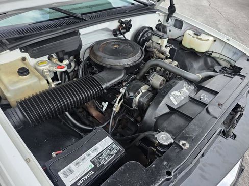 Used 1988 GMC Sierra 1500 2WD Regular Cab image 23