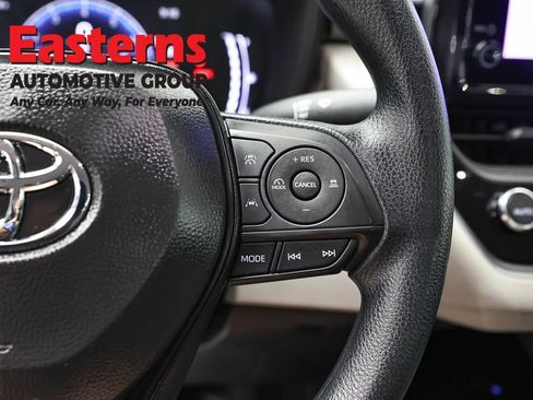 Used 2026 Toyota Corolla LE w/ LE Premium Package FWD image 16