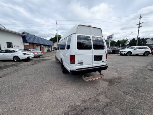 Used 2014 Ford E-250 and Econoline 250 Extended w/ Power Group RWD image 61